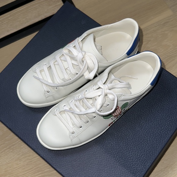 Gucci Women's Ace sneaker with Gucci Tennis - Picture 3 of 3